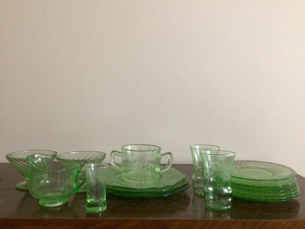 Green glassware dinnerware and glassware set - image 1 of 3