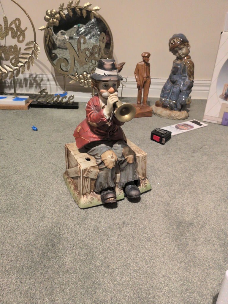 Melody in Motion Willie the Trumpeter Figurine and Decorative Statues - image 5 of 7