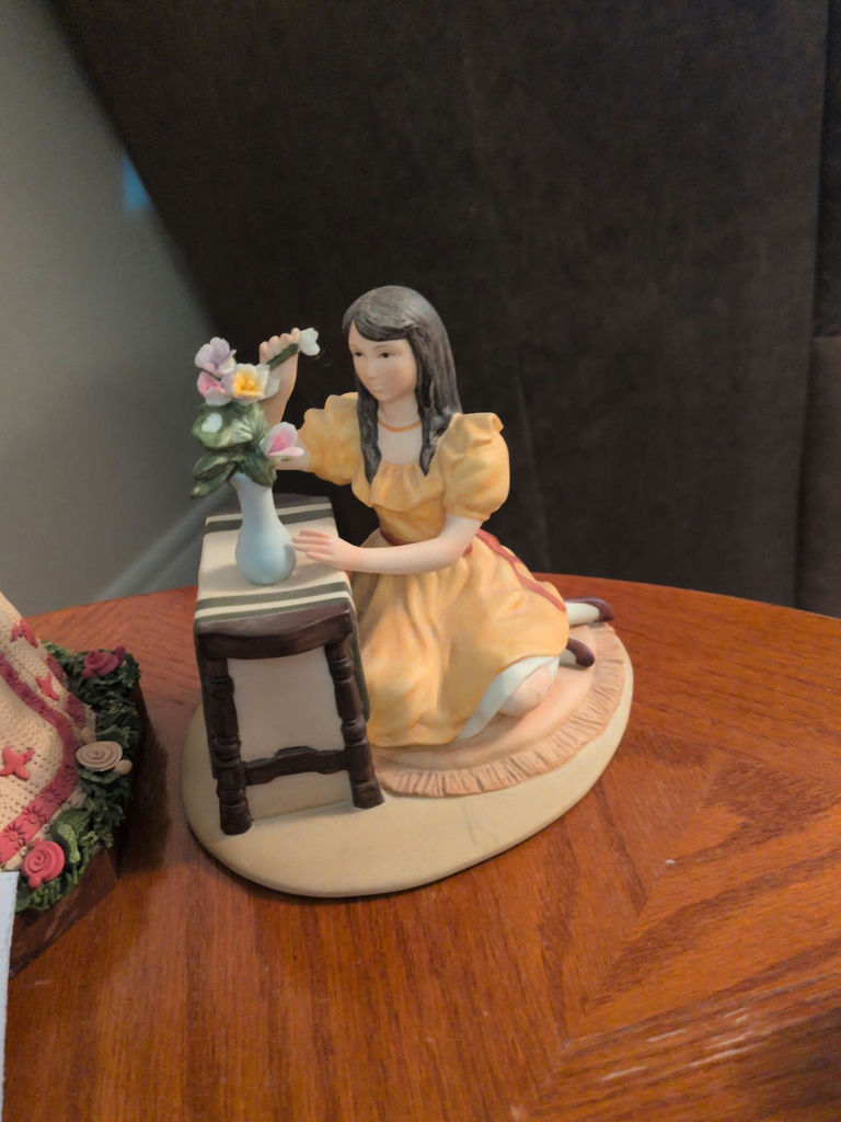 Decorative Figurines Including Life Lessons and Final Touch Pieces - image 4 of 8