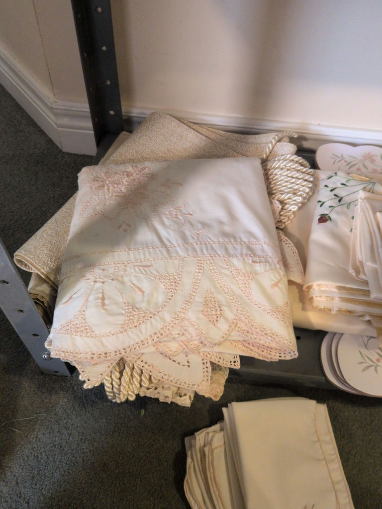 Assorted Decorative Table Linens and Cloth Napkins - image 10 of 13