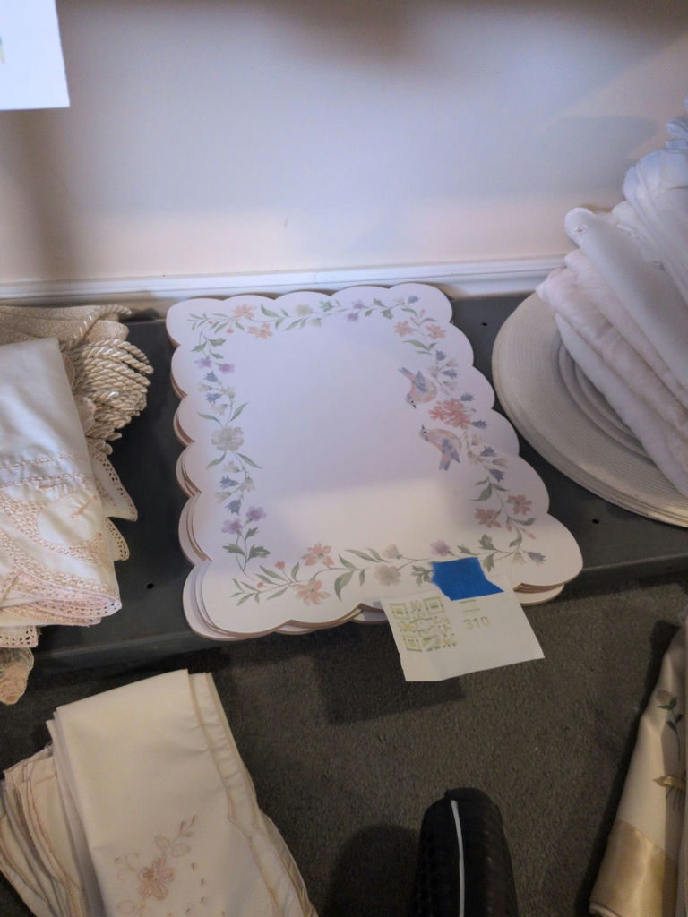 Assorted Decorative Table Linens and Cloth Napkins - image 12 of 13