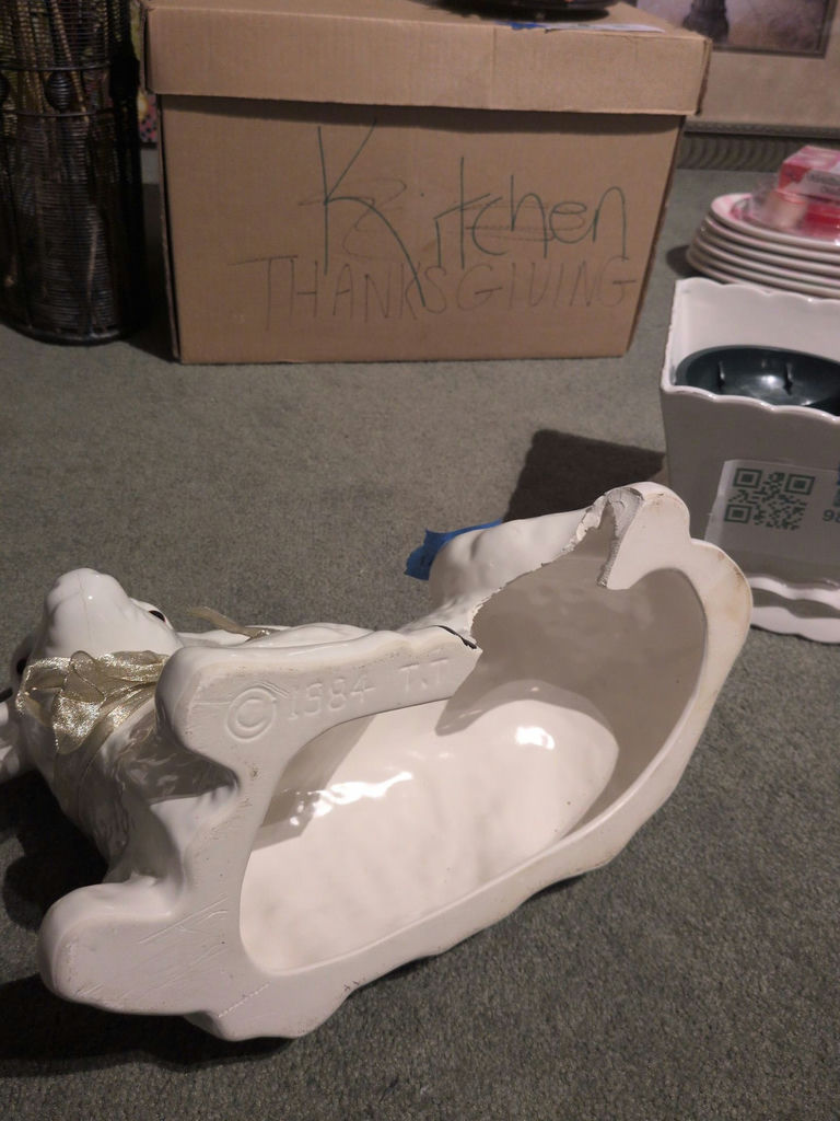Ceramic Planters and Animal Figurine - image 7 of 7