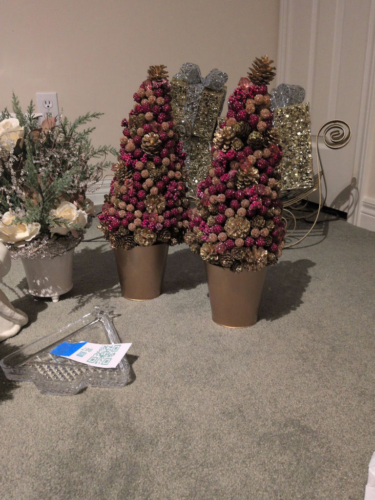 Holiday Decorative Arrangements, Santa Figurine, and Glass Tree Dish - image 6 of 7