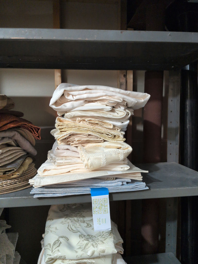 Assorted White and Cream Table Linens - image 1 of 5