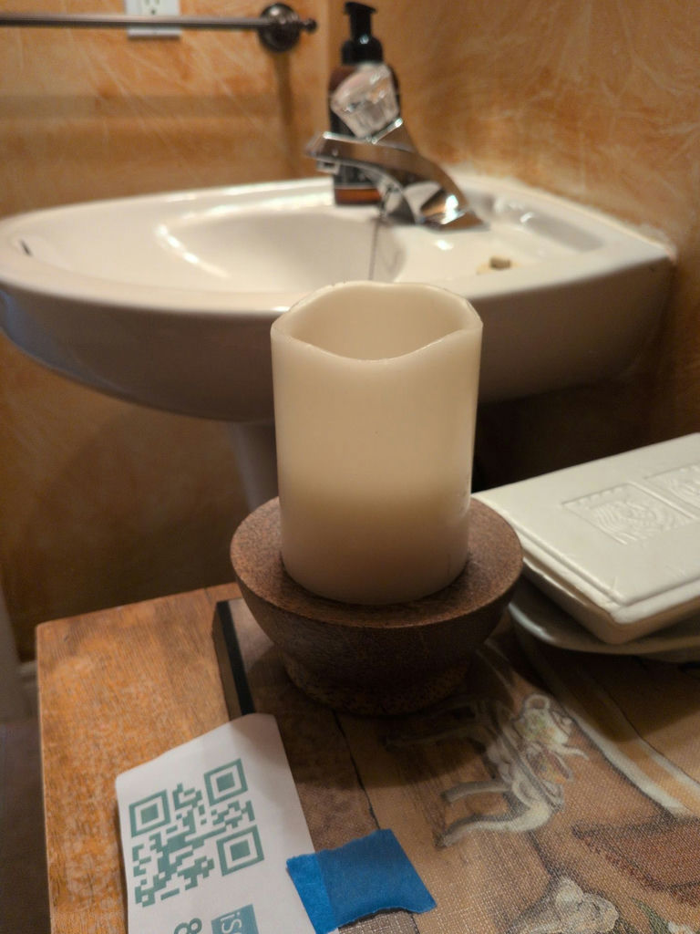 Decorative Bathroom Accessories and Tray Set - image 5 of 7