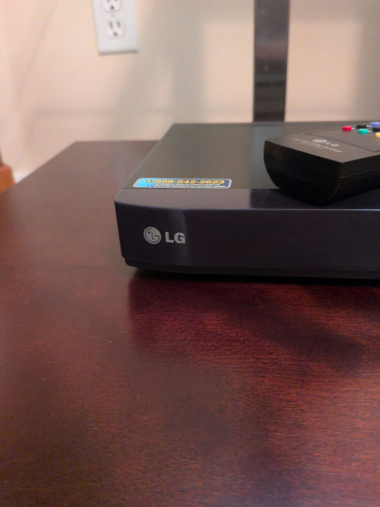 LG Blu-ray Disc Player with Remote - image 2 of 7