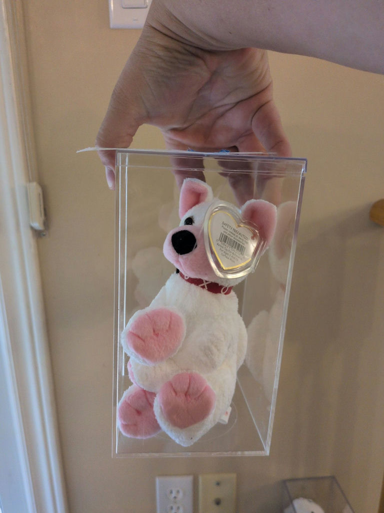 TY Beanie Baby 'Cupid' in Clear Display Case - image 3 of 4