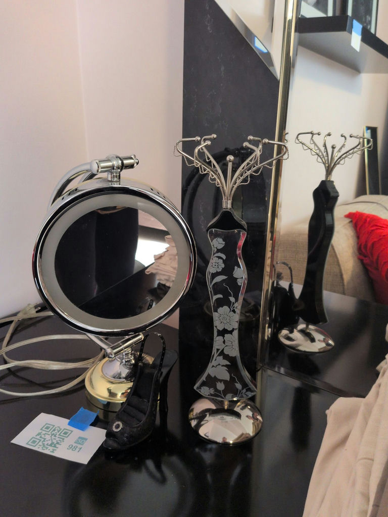 Vanity Mirror and Jewelry Holders - image 2 of 7