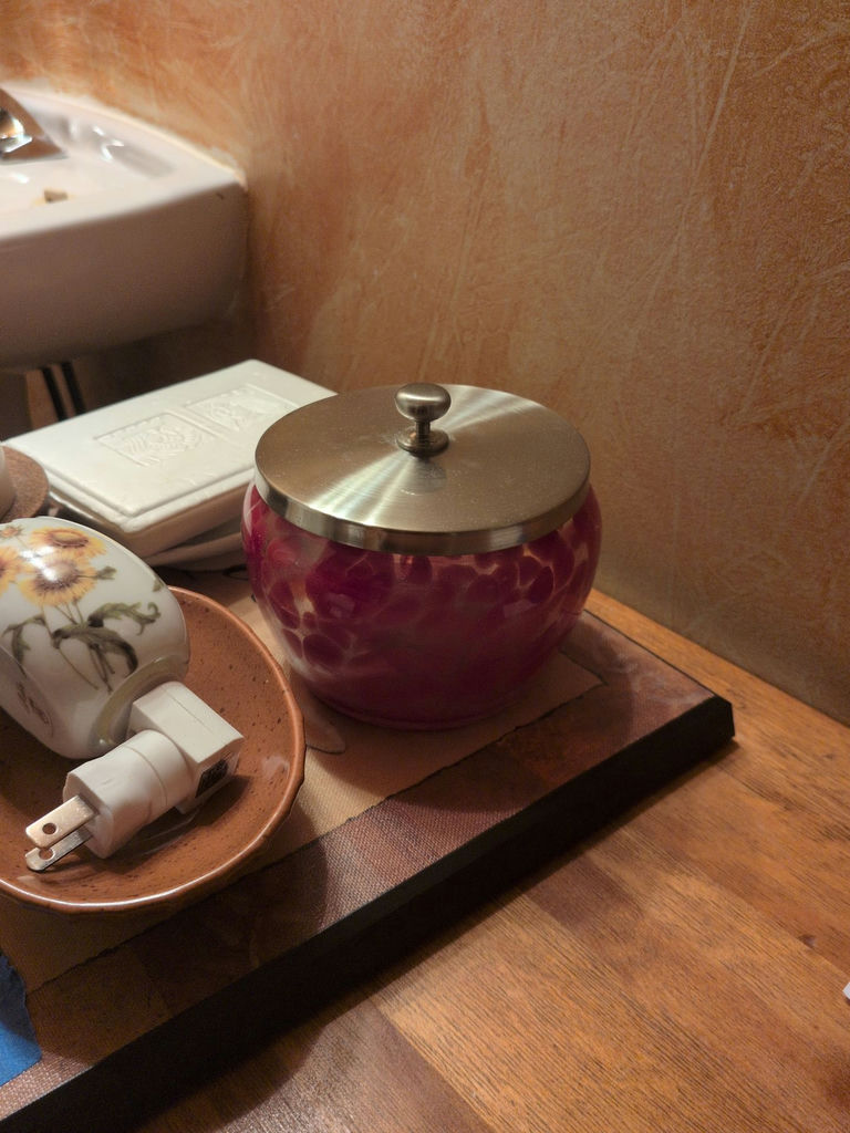 Decorative Bathroom Accessories and Tray Set - image 2 of 7