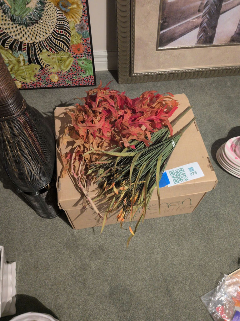 Thanksgiving and Fall Decorative Items - image 4 of 10