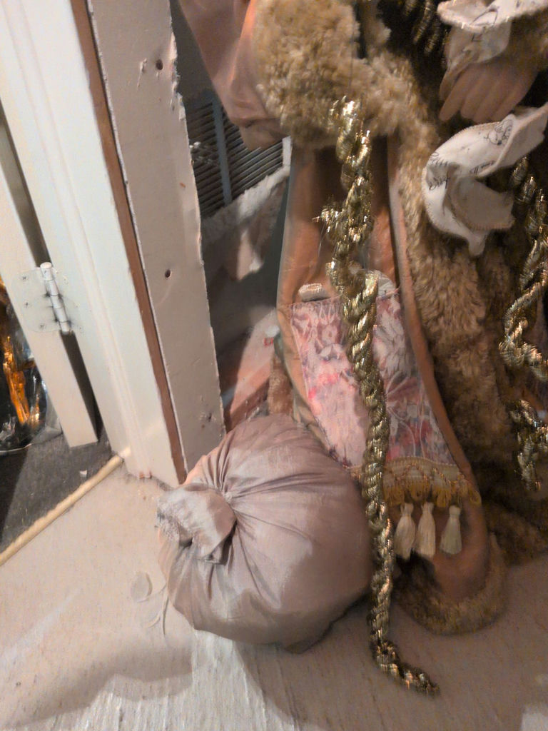 Decorative Santa Claus Figure and Accent Pillow - image 3 of 6