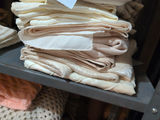 Round Placemats and Assorted Table Linens - thumbnail 7 of 8