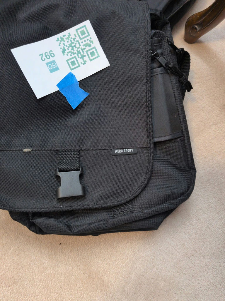 Aero Sport Shoulder Bag And A Samsonite Garment Bag - image 2 of 8