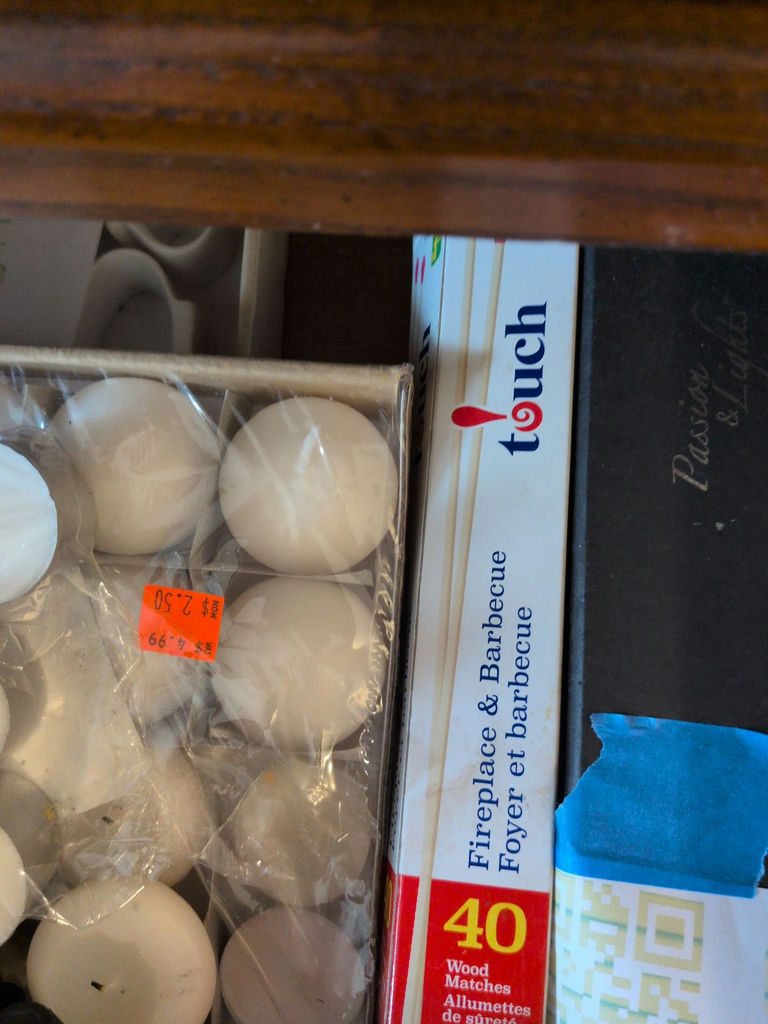 Candles, Candle Holders, Fragrance Oils, and Decorative Trays - image 11 of 12