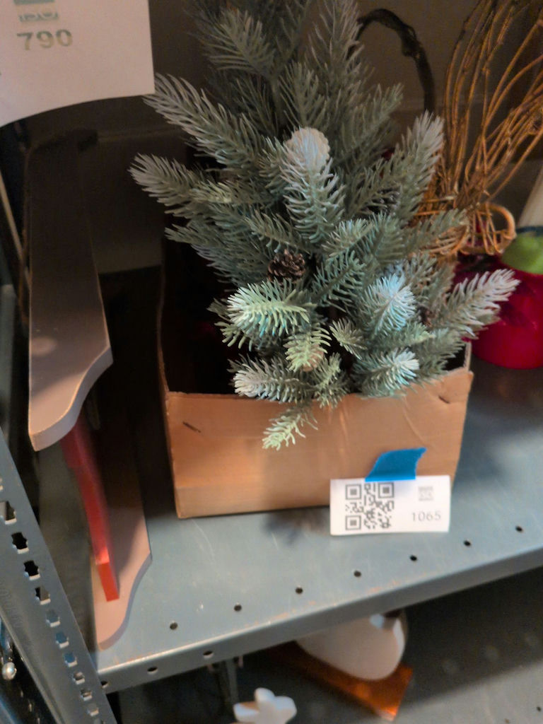Christmas Holiday Decor Assortment - image 2 of 8