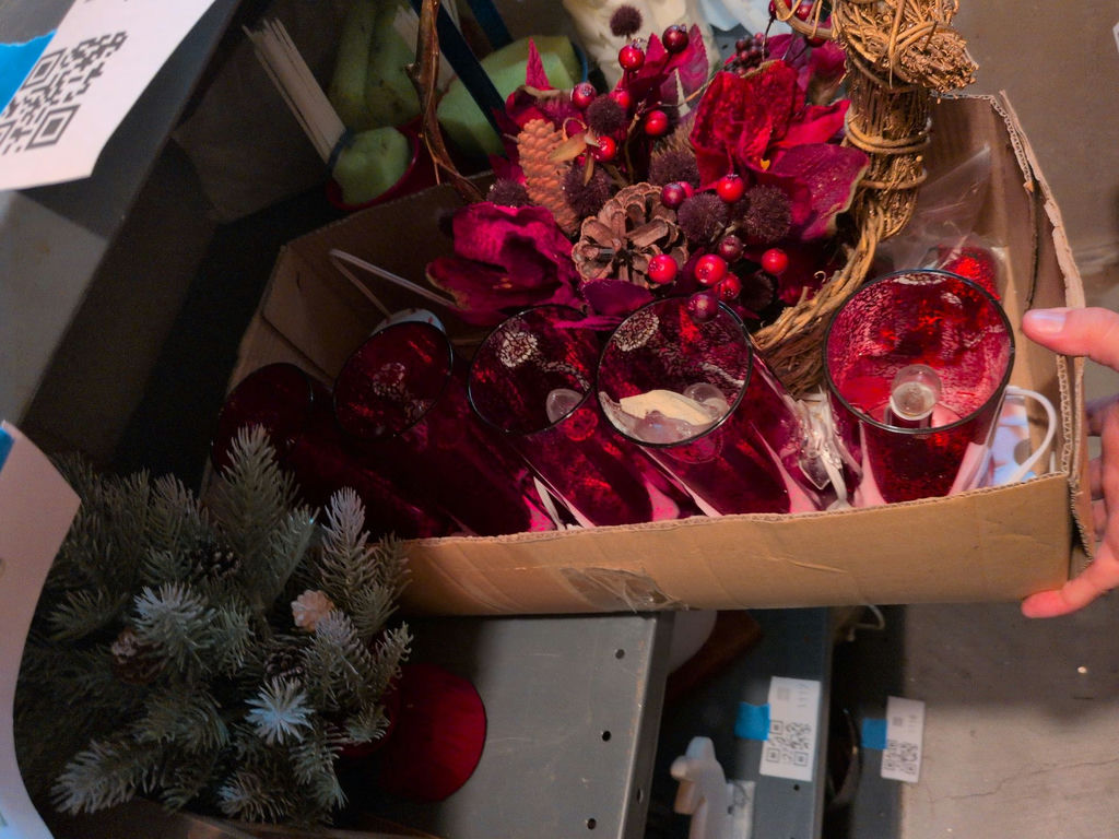 Christmas Holiday Decor Assortment - image 5 of 8