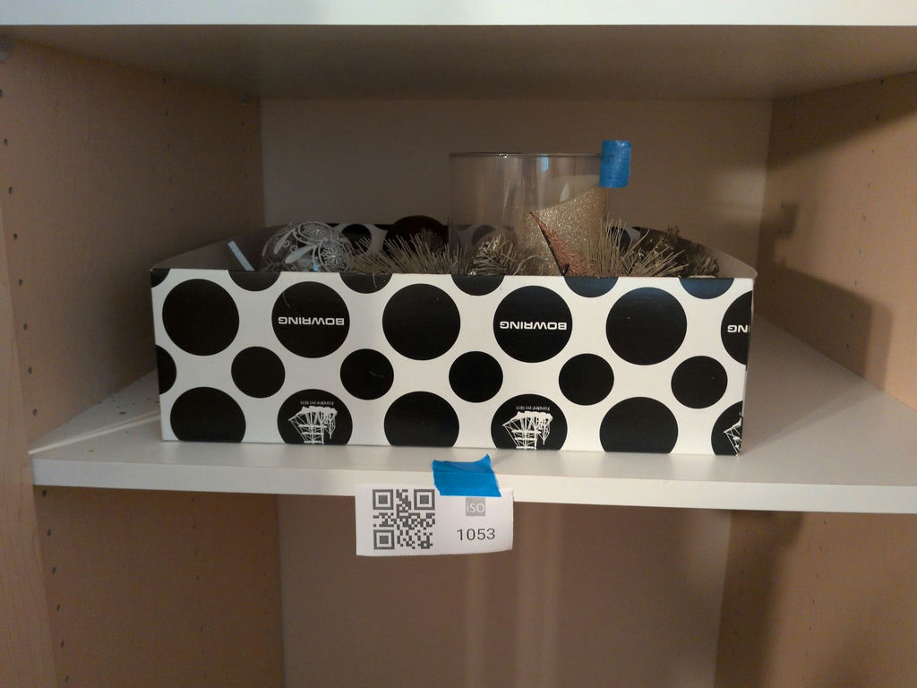 Assorted Holiday Home Decor Items - image 1 of 8