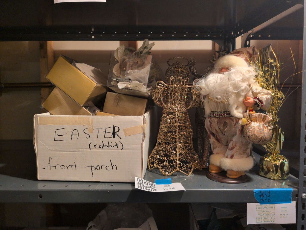 Christmas Holiday Decor Assortment - image 1 of 8