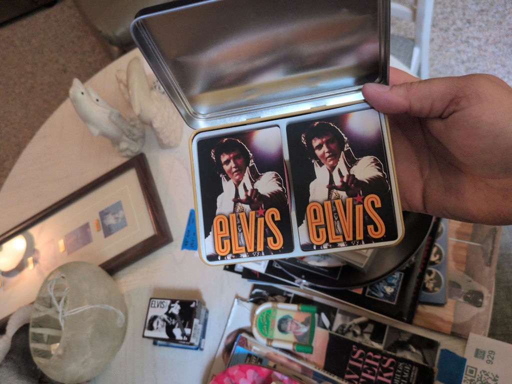 Elvis Presley Collectibles and Media Lot - image 5 of 15