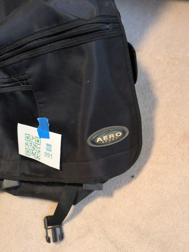 Jetliner Rolling Suitcase and Aero Sport Bag - image 2 of 7