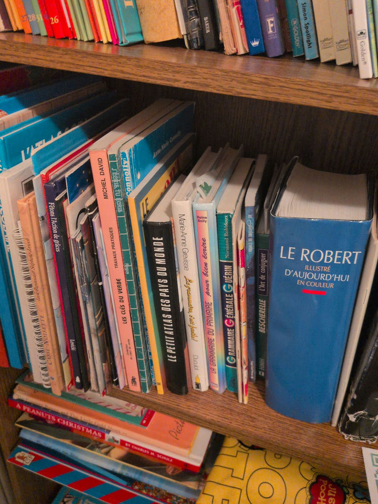 Assorted Books and Illustrated Reference Volumes - image 3 of 4