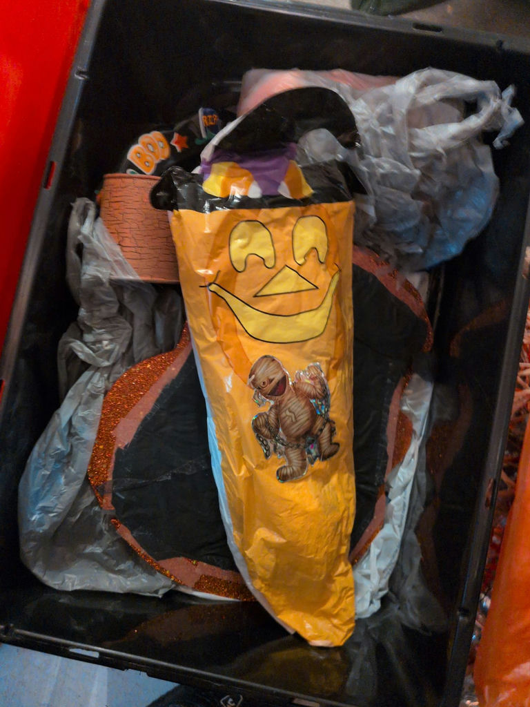 Halloween Decorations and Storage Bin - image 4 of 9