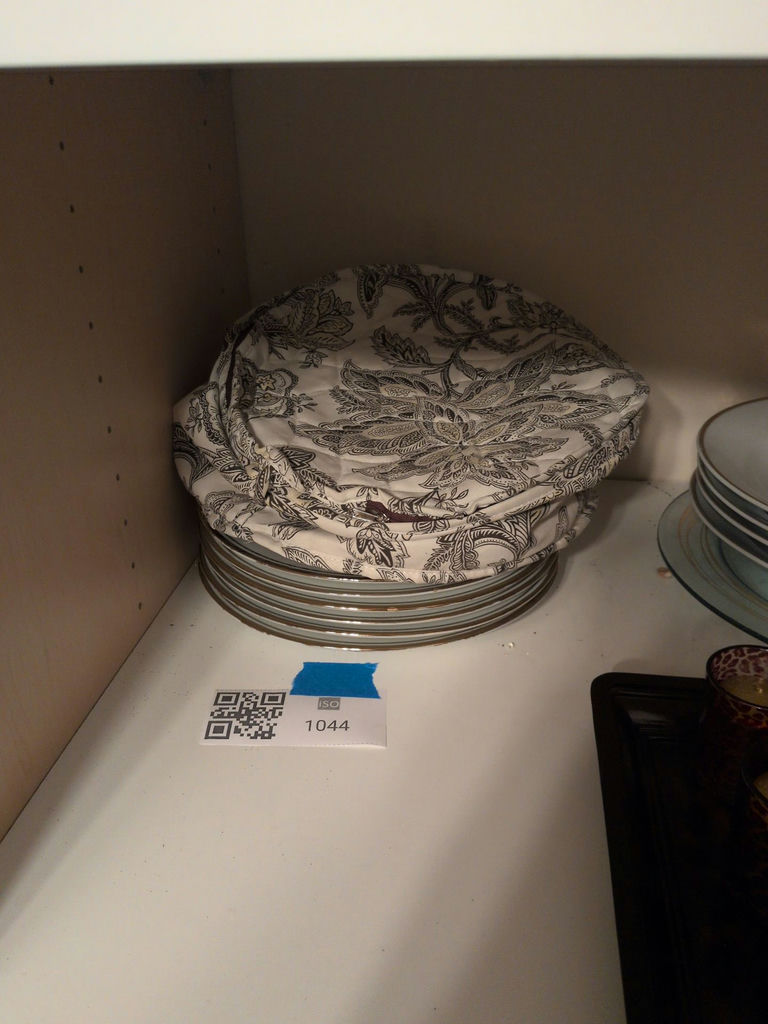 Circo Home Porcelain Accent Plates - image 1 of 4