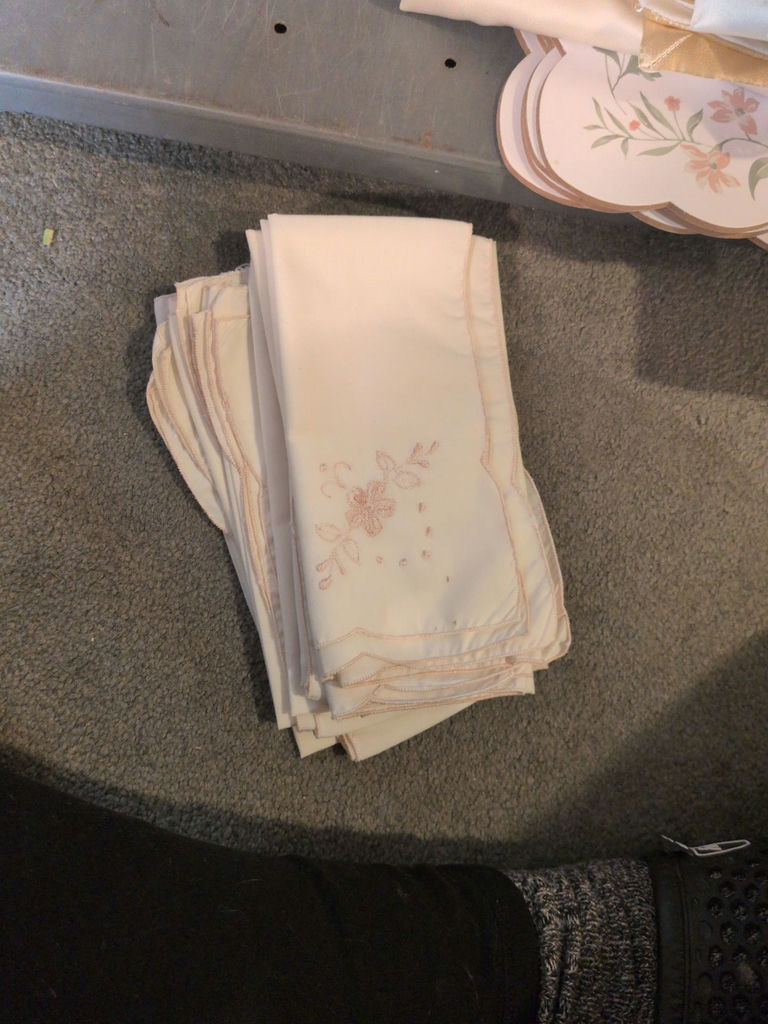 Assorted Decorative Table Linens and Cloth Napkins - image 3 of 13