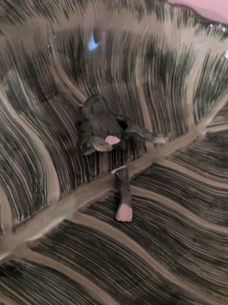 Frog-Themed Ceramic Bowls, Figurines, and Decorative Pieces - image 7 of 7
