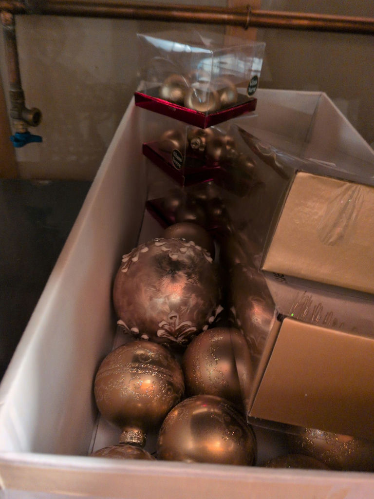 Christmas Holiday Decor Assortment - image 8 of 8
