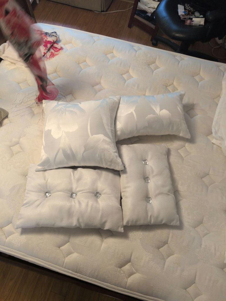 Queen Size Floral Bedding Set - image 4 of 6