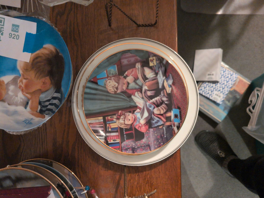 Decorative Plates and Plate Stands - image 9 of 12