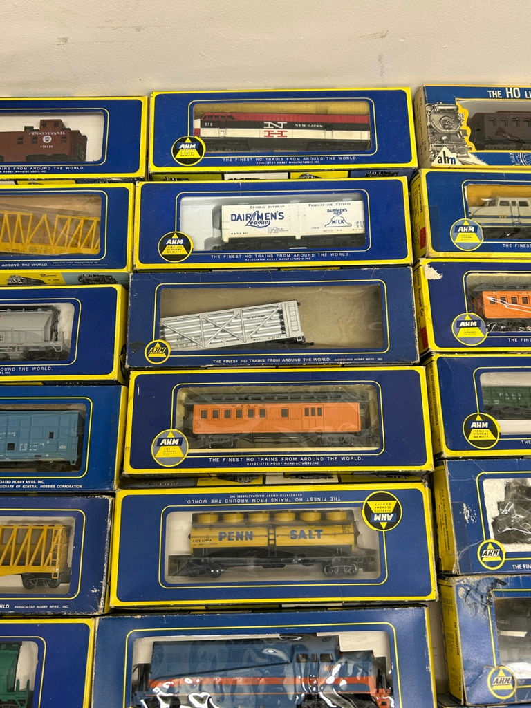 AHM Ho Trains - image 6 of 9