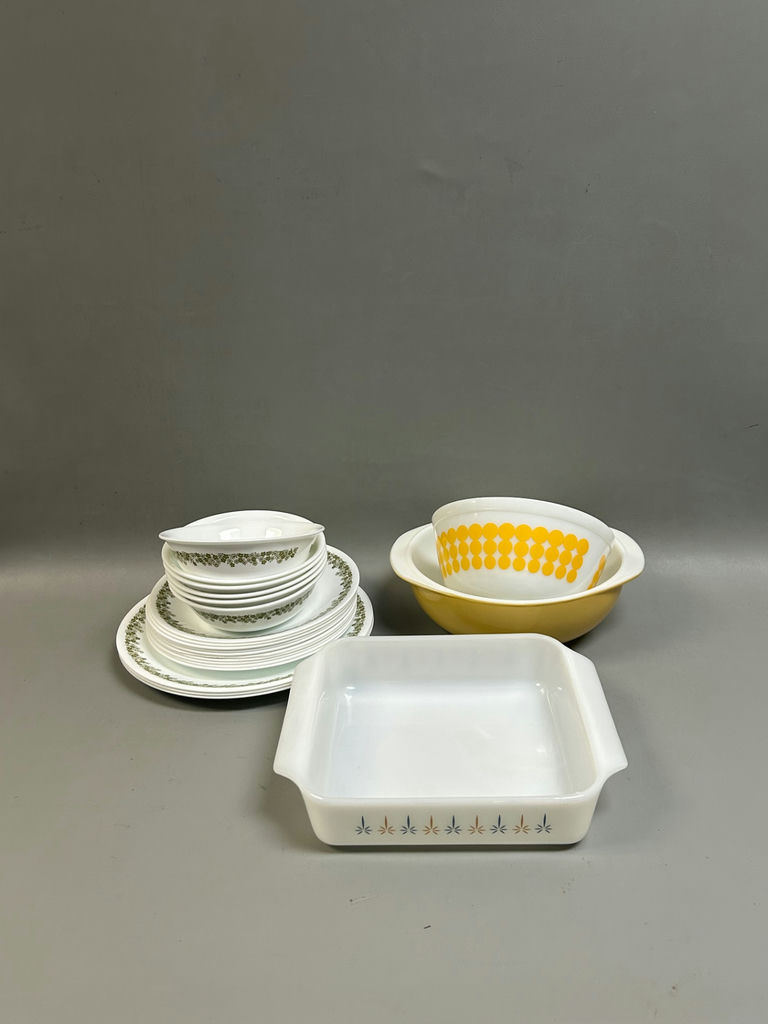 Corell, Pyrex & Fire King Wares  - image 1 of 9