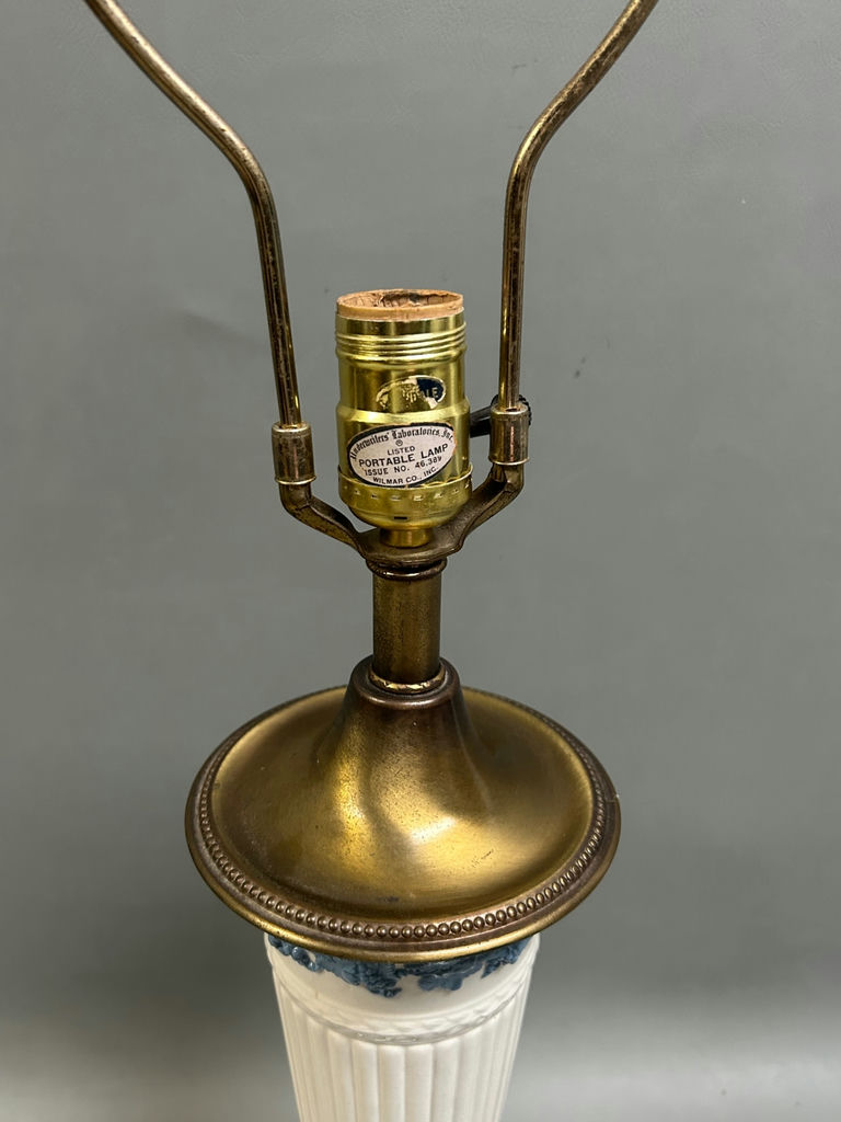 Vintage Wedgwood Queensware Lamp  - image 4 of 7