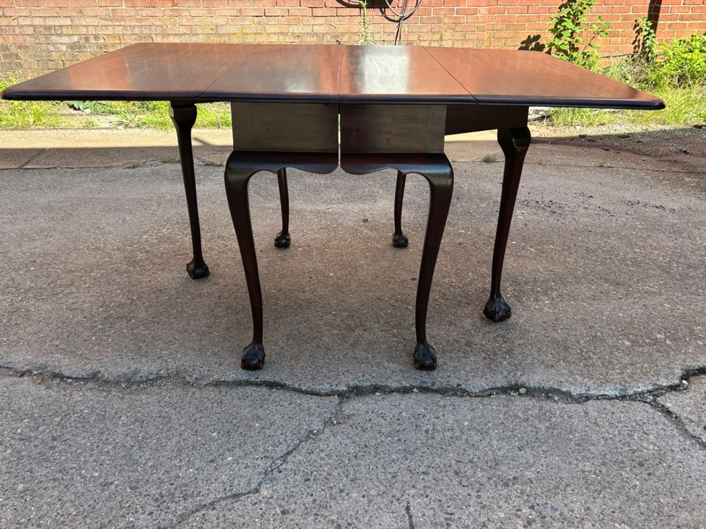 Mahogany Drop Leaf Dinning Table - image 6 of 7