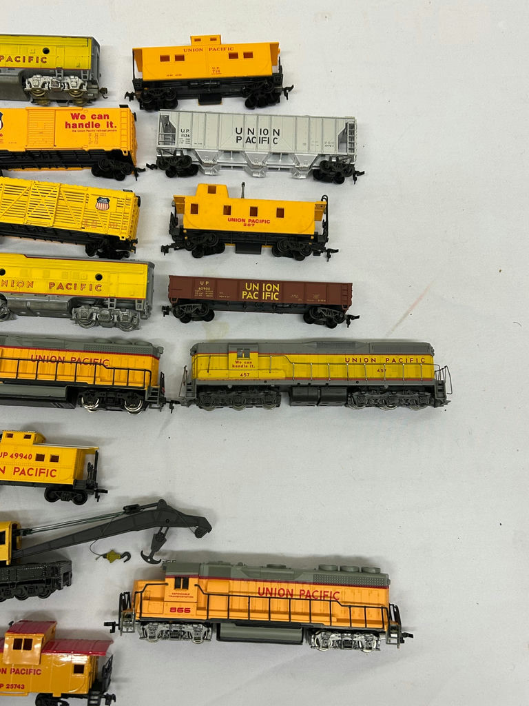 Union Pacific HO Scale Trains  - image 6 of 6