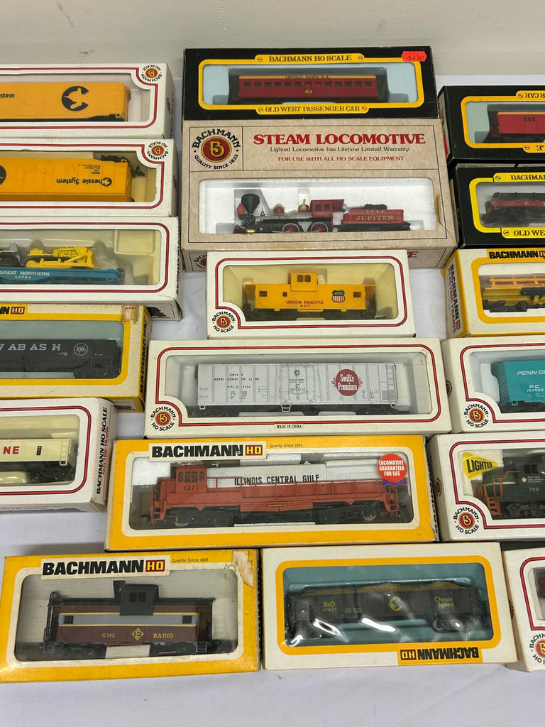Bachmann HO Scale Trains  - image 4 of 4