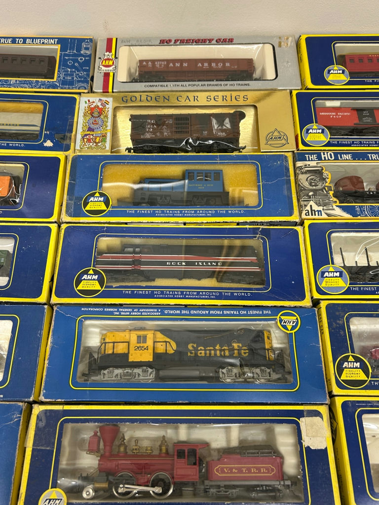 AHM Ho Trains - image 8 of 9