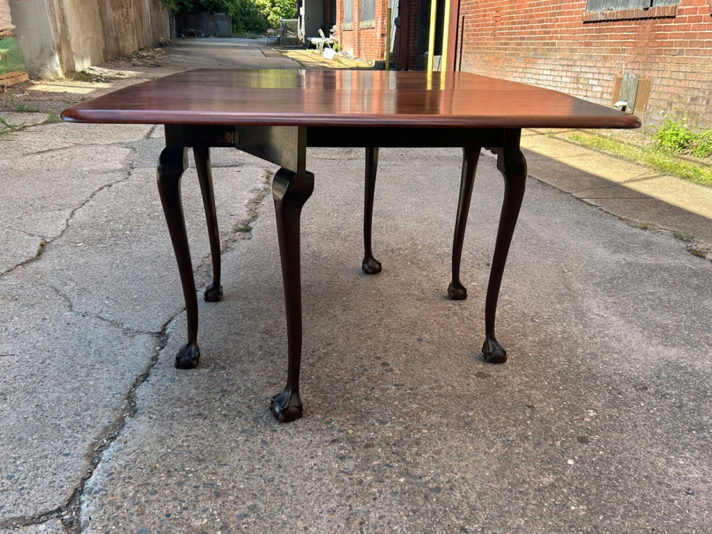 Mahogany Drop Leaf Dinning Table - image 5 of 7