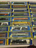 AHM HO Trains - thumbnail 5 of 7