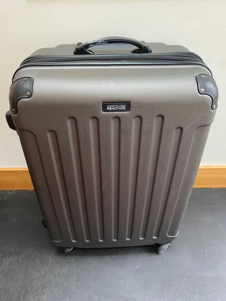 Hard and Soft Luggage - image 3 of 6