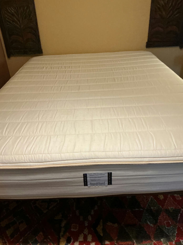 Carved wooden bed frame with memory foam mattress - image 6 of 9