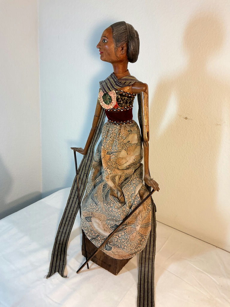 Balinese Wooden Puppets #7 - image 5 of 10