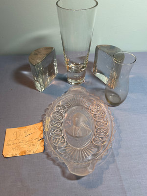 Set of vintage clear glassware and commemorative plate - Image 1 of 7