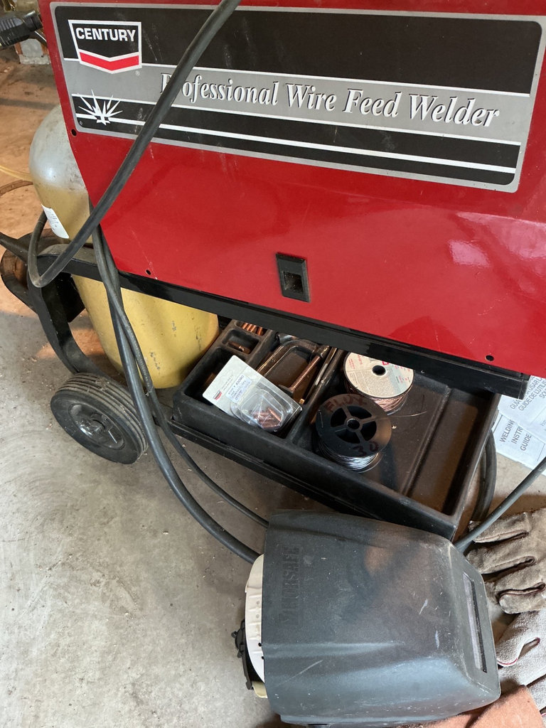 Century wire feed welder - image 3 of 4