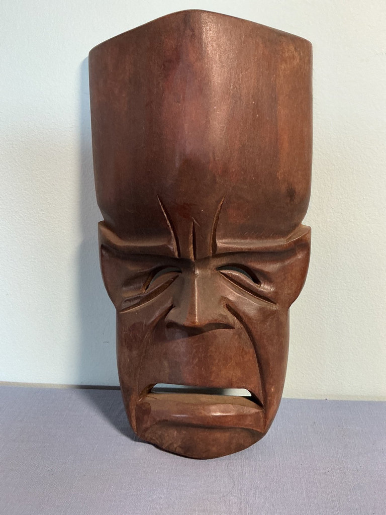 Assorted wooden masks, wicker baskets, and lacquered container - image 5 of 7