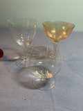 Assorted glassware and decorative glass sculptures - thumbnail 4 of 9