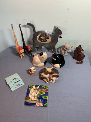 Cat-themed figurines and decor collection - Image 1 of 7