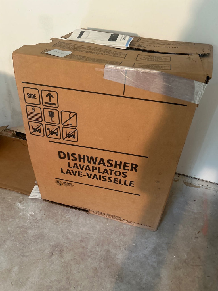 Frigidaire 18-inch built-in dishwasher - image 4 of 4